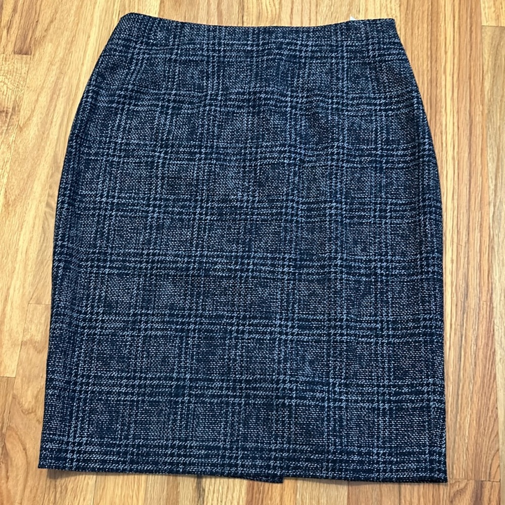 Brooks Brothers Pencil Skirt - size 8
